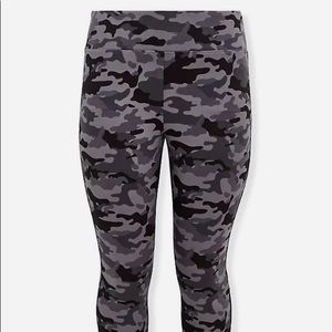 COPY - Studio Ponte Slim Fix Grey Camo Pull On Pixie Pant, Size 3X